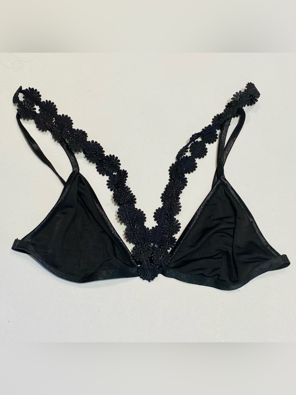 Urban Outfitters Out From Under Black Daisy Bralette, size M